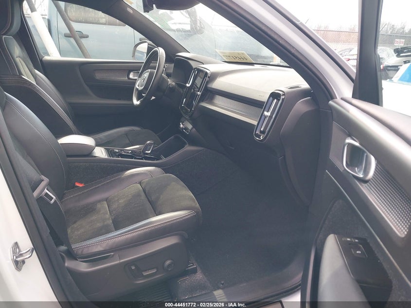 2021 Volvo Xc40 T5 R-Design