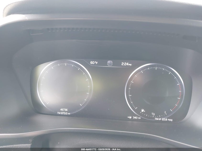 2021 Volvo Xc40 T5 R-Design VIN: YV4162UM6M2539824 Lot: 44451772