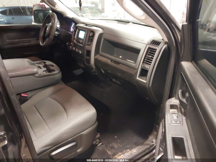 2018 Ram 1500 Express 4X4 6'4 Box