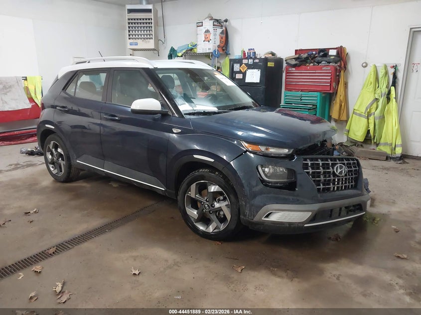 2025 HYUNDAI VENUE LIMITED