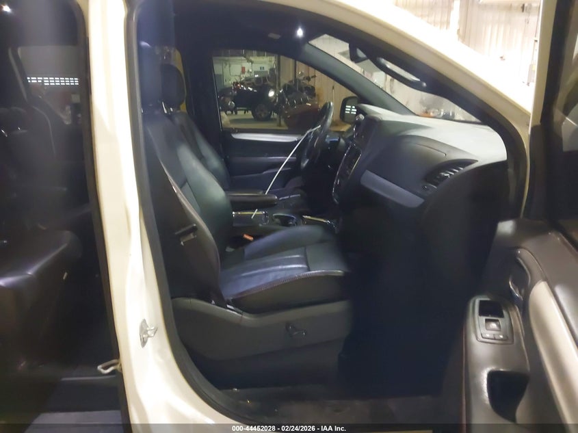 2014 Dodge Grand Caravan R/T