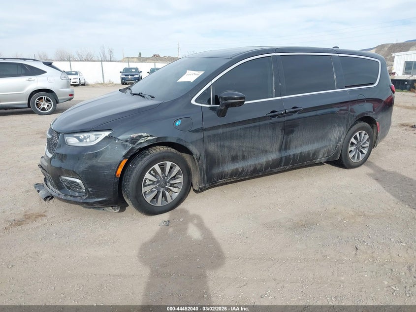 2022 Chrysler Pacifica Hybrid Touring L