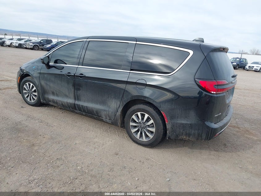2022 Chrysler Pacifica Hybrid Touring L