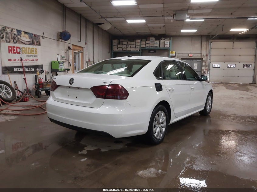 2015 Volkswagen Passat 1.8T Wolfsburg Edition