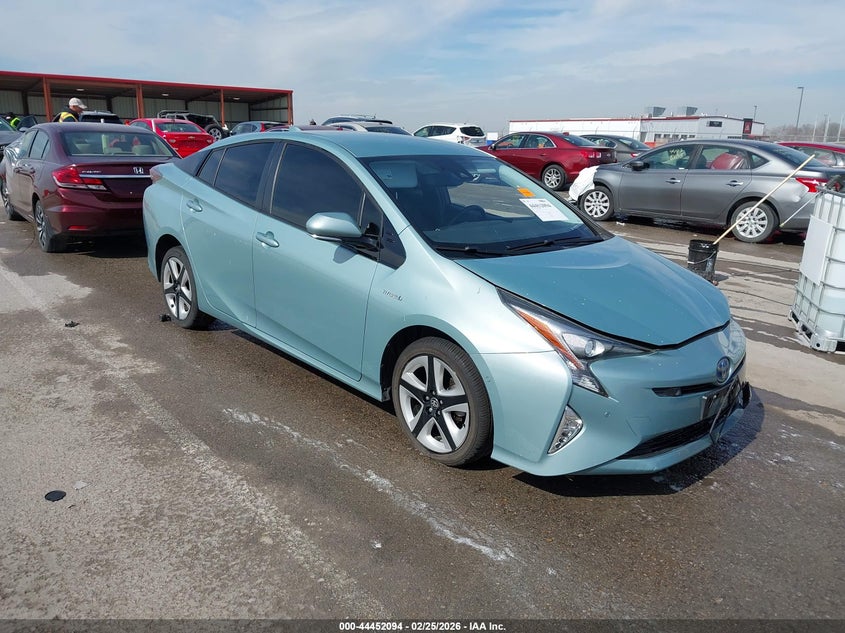 2016 Toyota Prius Four Touring
