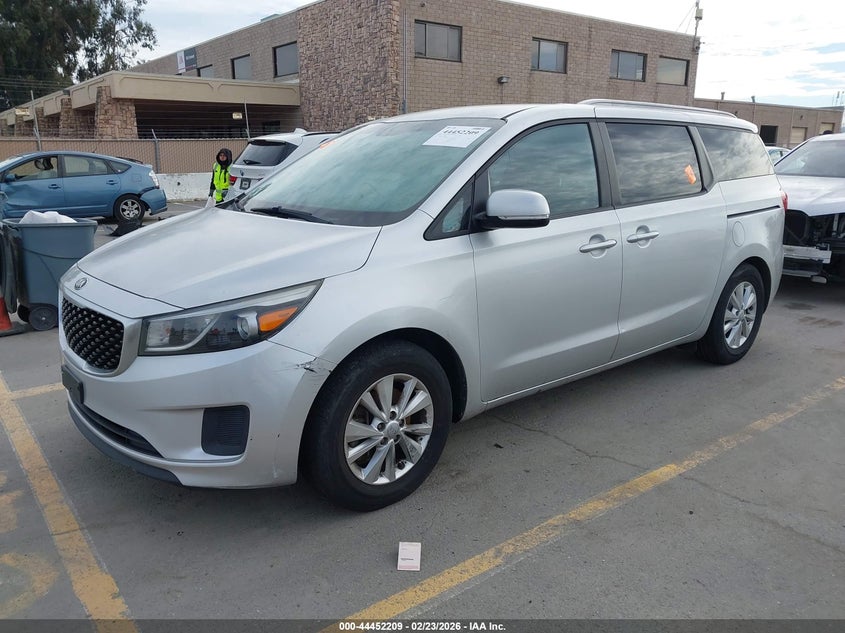 2015 KIA SEDONA auction photo 2
