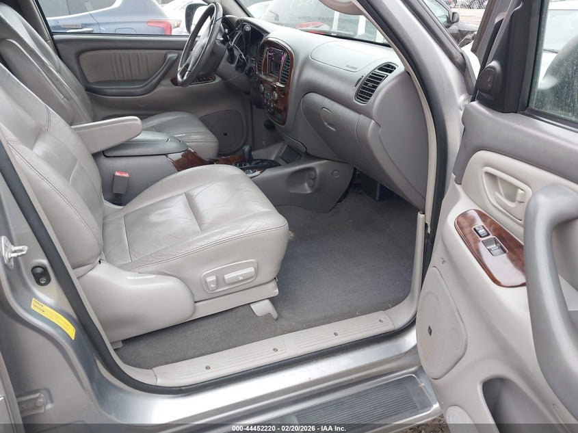 2001 Toyota Sequoia Limited V8