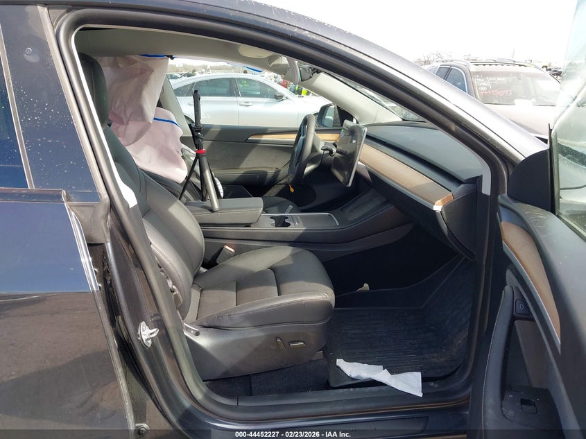 2024 Tesla Model Y Long Range Dual Motor All-Wheel Drive