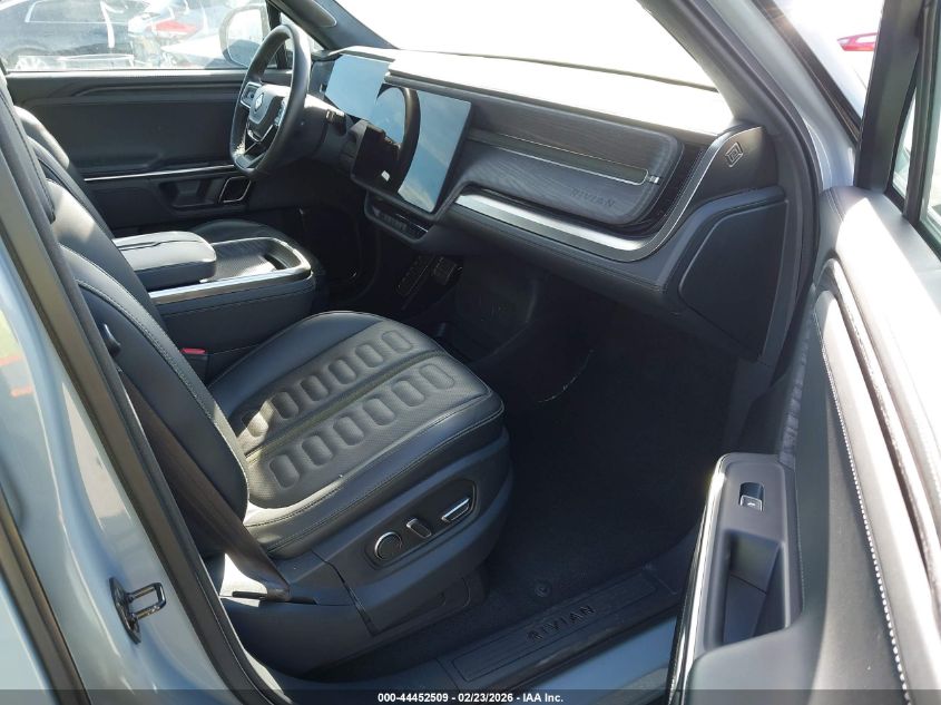 2023 Rivian R1S Adventure