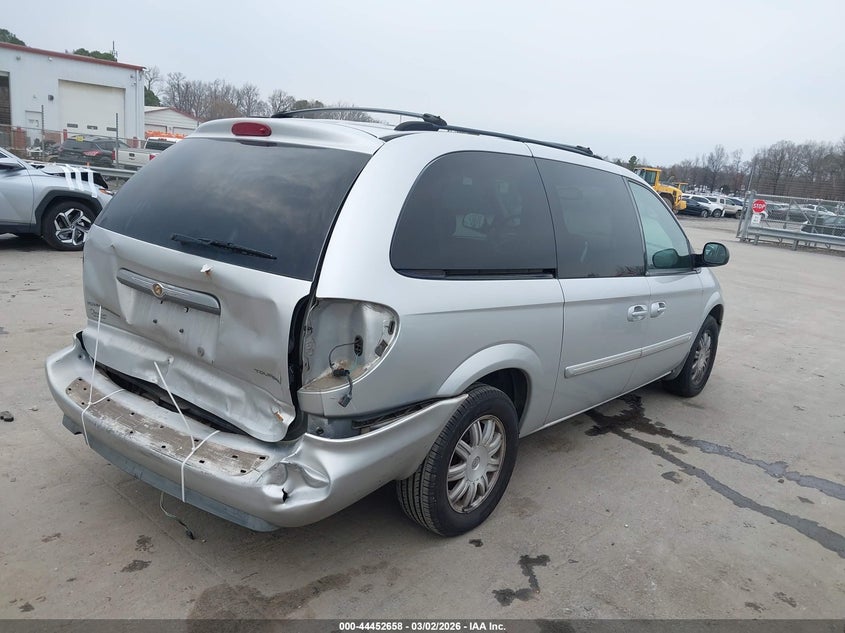 2006 Chrysler Town & Country Touring