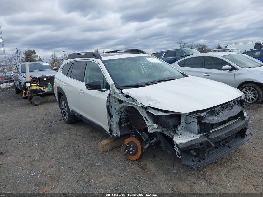 2023 Subaru Outback Premium