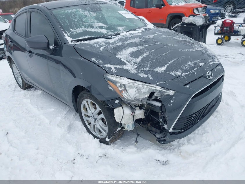 VIN 3MYDLBYV7HY183176 2017 TOYOTA YARIS IA