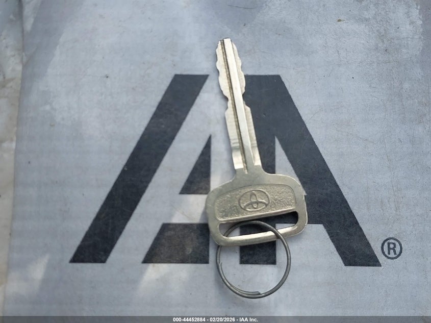 2002 Toyota Tundra Ltd V8 VIN: 5TBBT48112S227436 Lot: 44452884