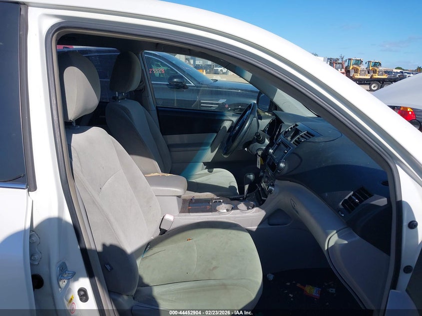 2013 Toyota Highlander Hybrid Base V6