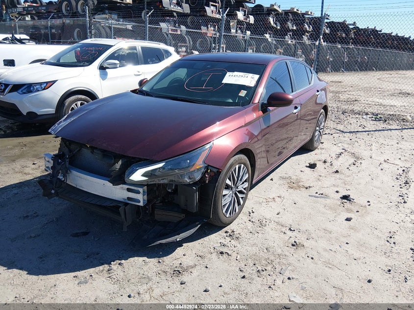 2023 Nissan Altima Sv Fwd