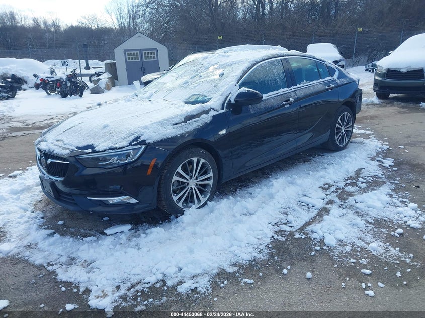 2018 Buick Regal Sportback Essence