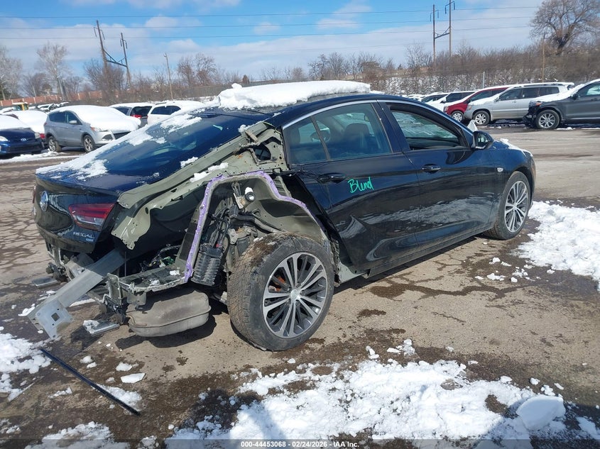 2018 Buick Regal Sportback Essence
