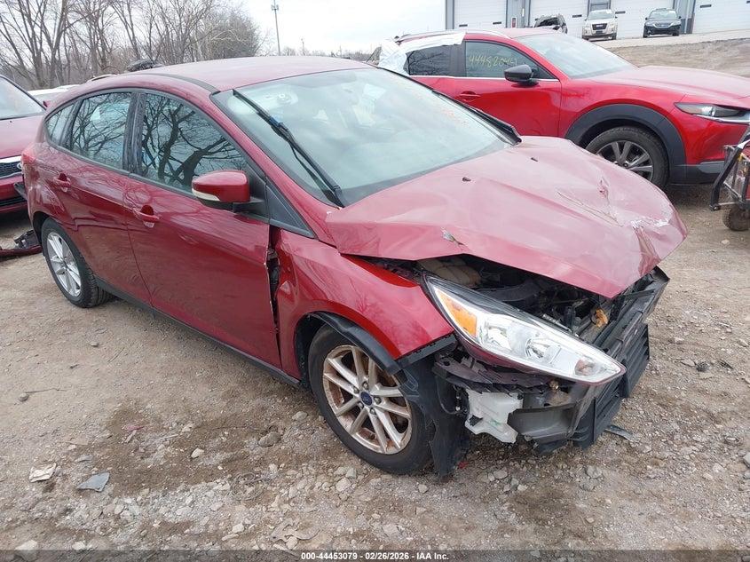 Vin: 1fadp3k21gl226978, lot: 44949745, ford focus se 2016 img_1