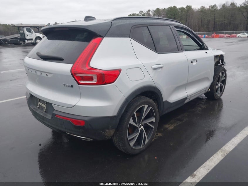 2020 Volvo Xc40 T5 R-Design
