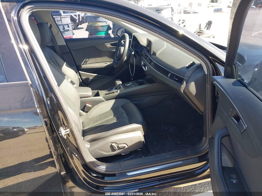 2019 Audi A4 40 Titanium Premium