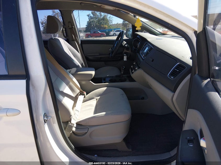 2016 Kia Sedona L