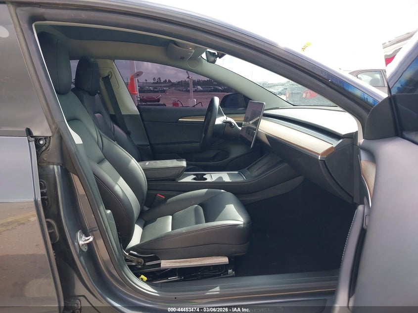 2022 Tesla Model 3 Long Range Dual Motor All-Wheel Drive