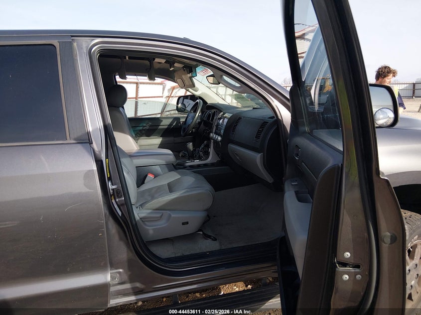 2011 Toyota Tundra Grade 4.6L V8
