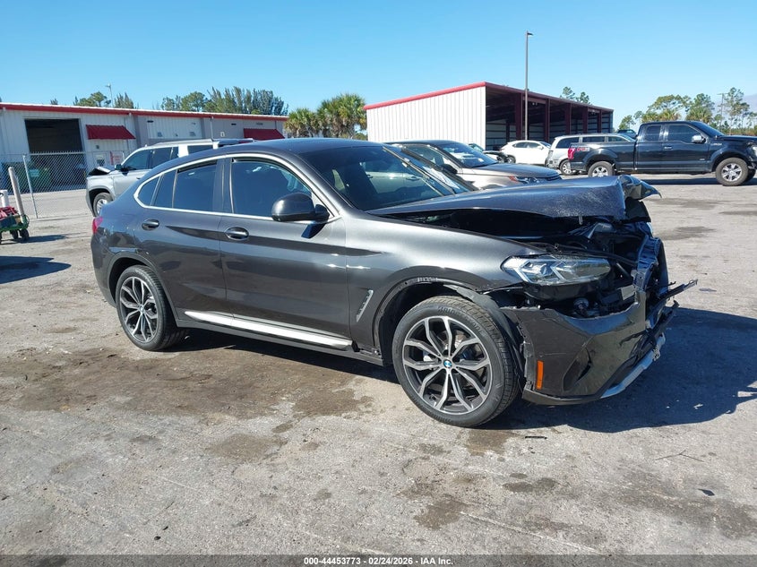 2022 BMW X4 xDrive30I