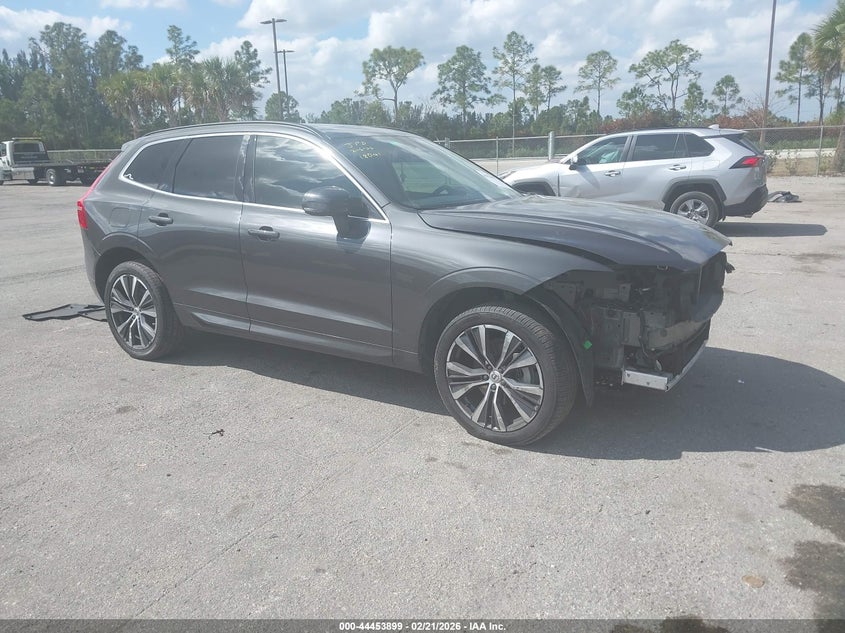 2022 Volvo Xc60 B5 Momentum