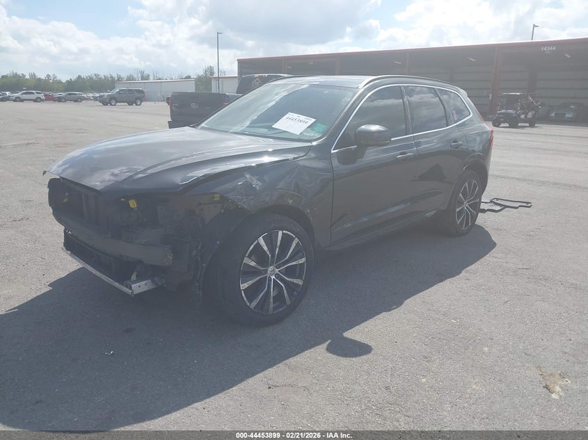 2022 Volvo Xc60 B5 Momentum