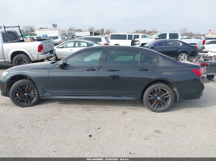 VIN: WBA7F2C50JB238563 2018 BMW ALPINA B7 XDRIVE