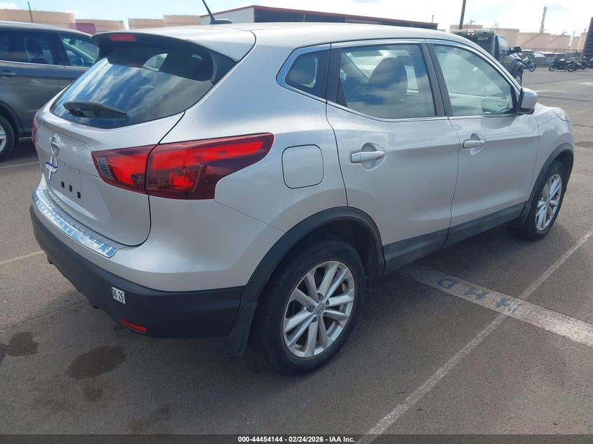 2017 Nissan Rogue Sport S