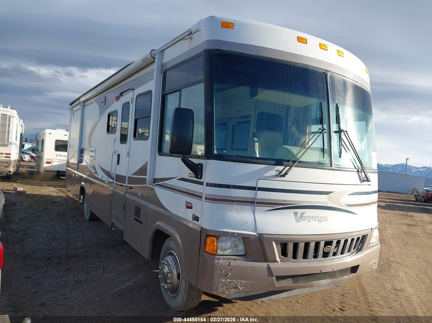 2005 Winnebago Yoyage