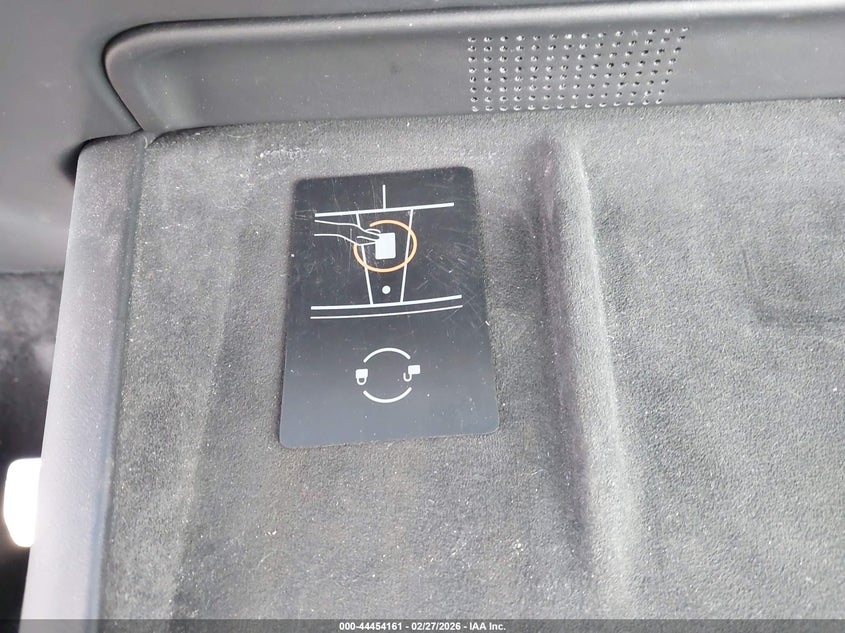 2022 Tesla Model X Dual Motor All-Wheel Drive VIN: 7SAXCBE50NF362668 Lot: 44454161