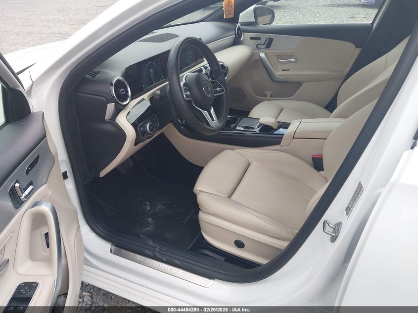 2019 Mercedes-Benz A 220