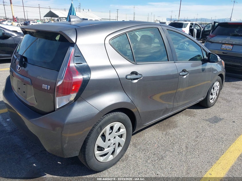 2015 Toyota Prius C One