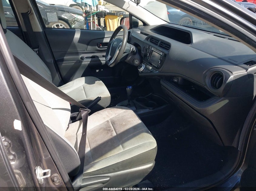 2015 Toyota Prius C One