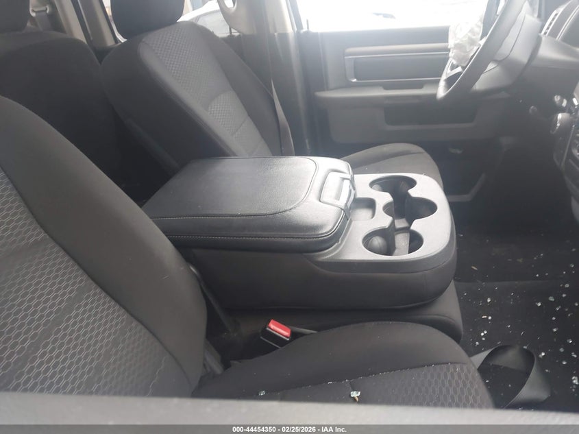 2019 Ram 1500 Classic Warlock 4X4 6'4 Box