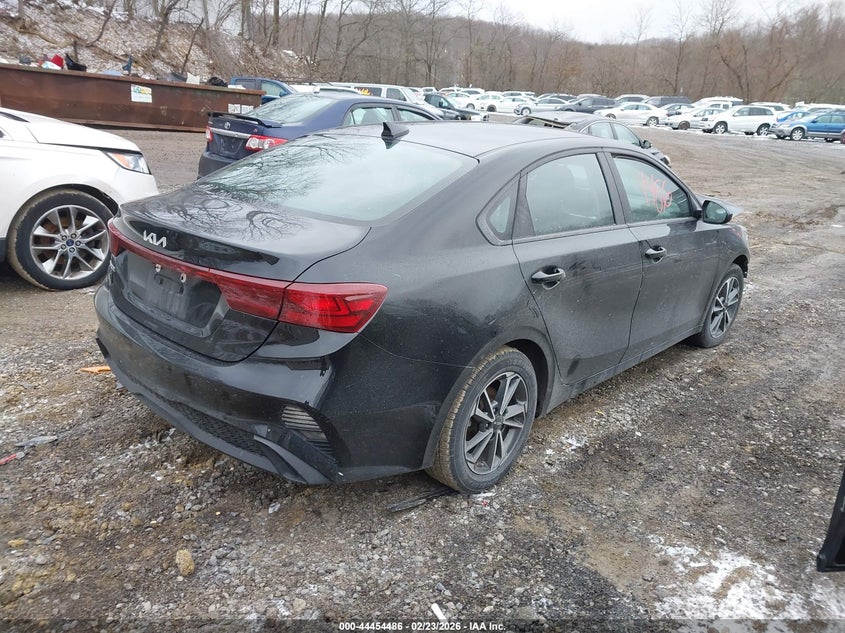 2023 Kia Forte Lxs