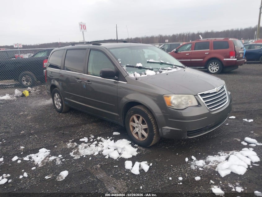 2010 Chrysler Town & Country