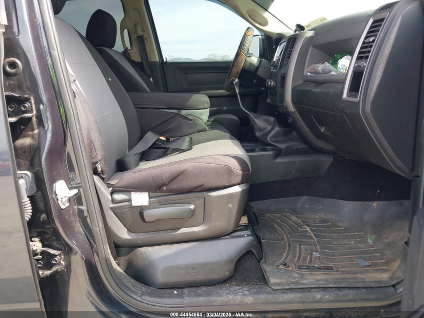 2017 Ram 2500 Tradesman 4X4 6'4 Box