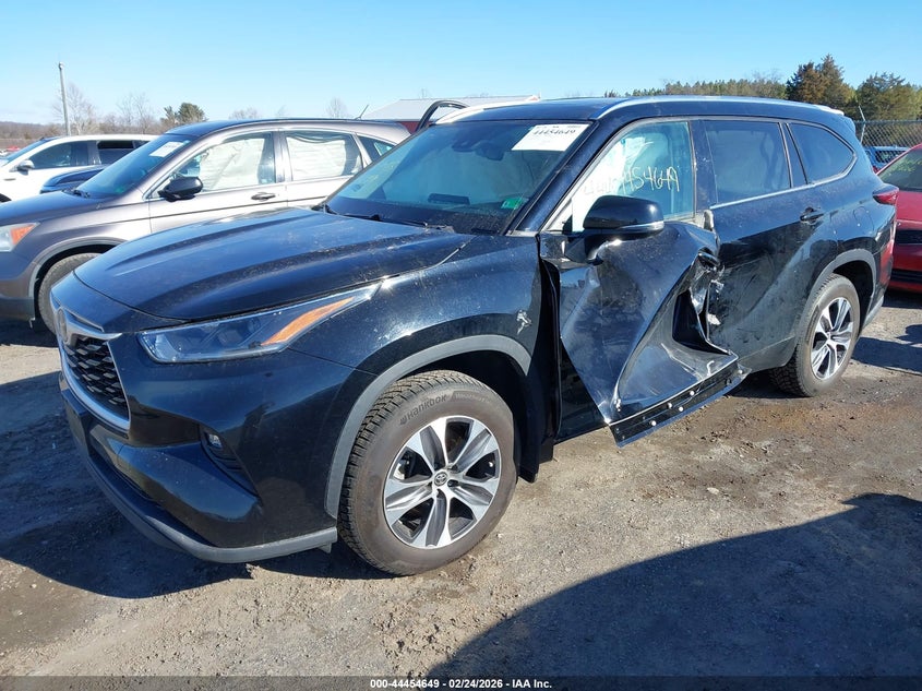 2021 Toyota Highlander Xle