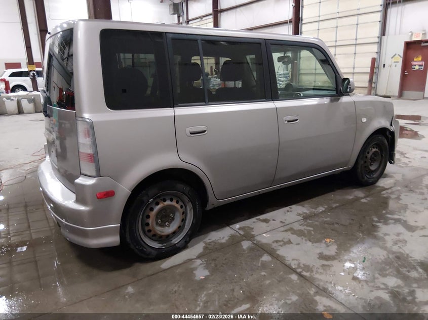 2005 Scion Xb