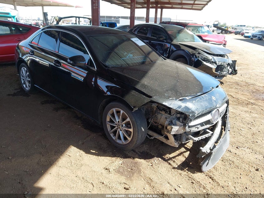 2020 Mercedes-Benz A 220