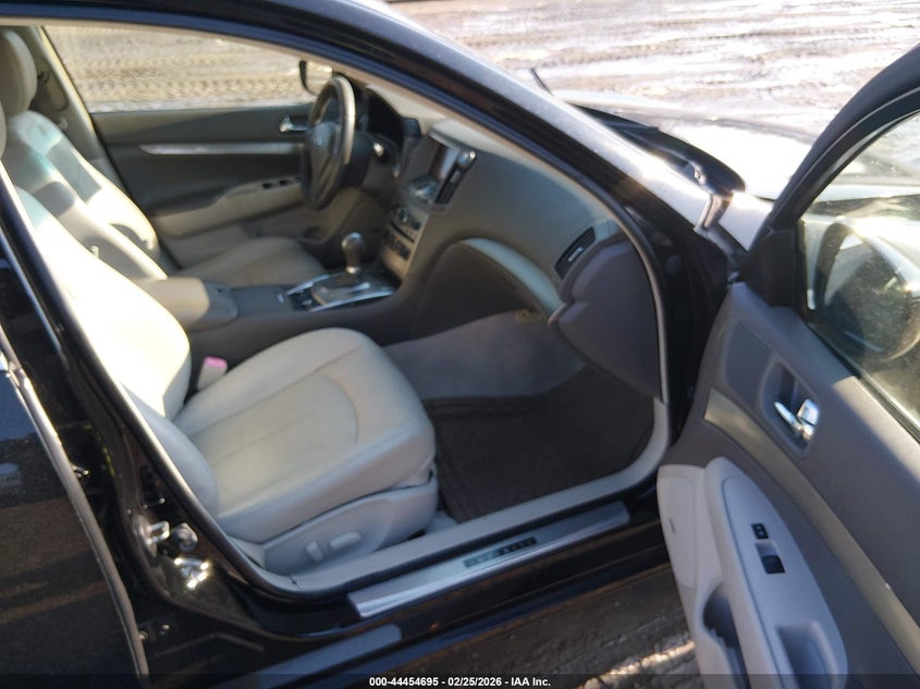 2012 INFINITI G37X auction photo 5