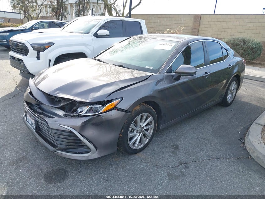 2021 Toyota Camry Le