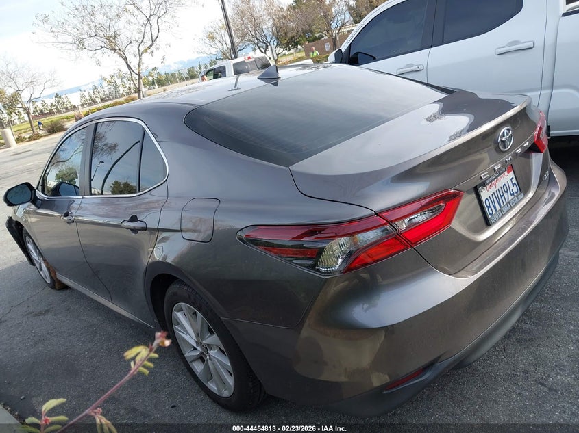 2021 Toyota Camry Le