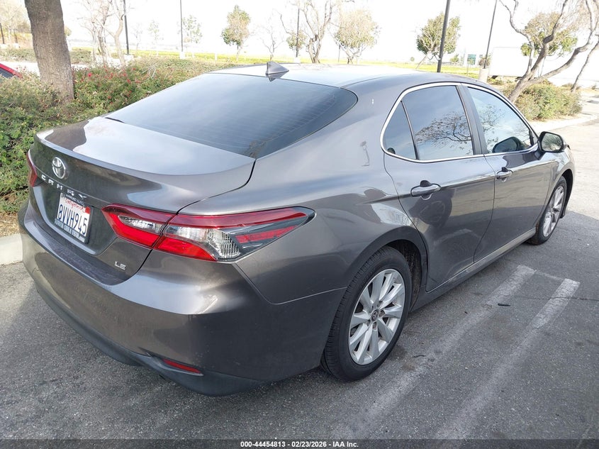 2021 Toyota Camry Le