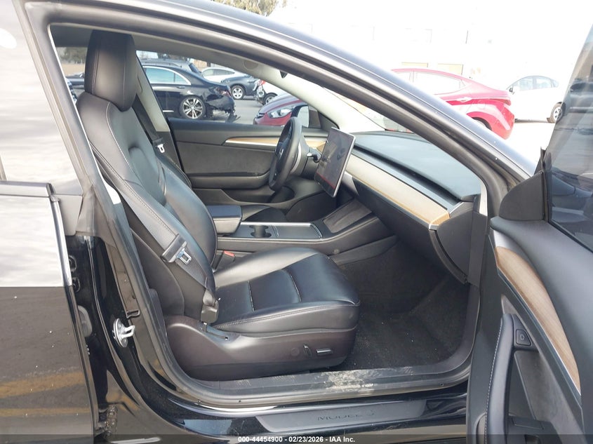 2022 Tesla Model 3 Rear-Wheel Drive