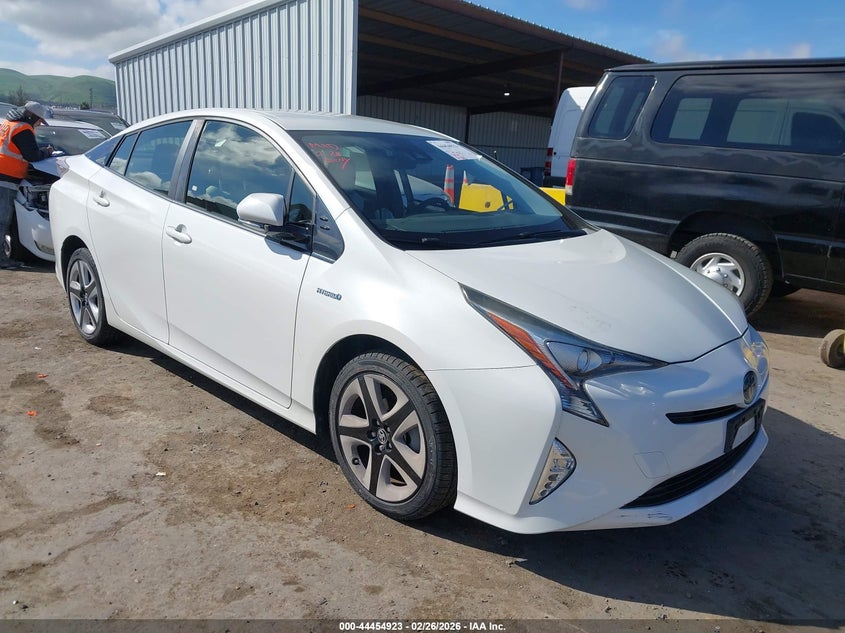 2016 Toyota Prius Three Touring